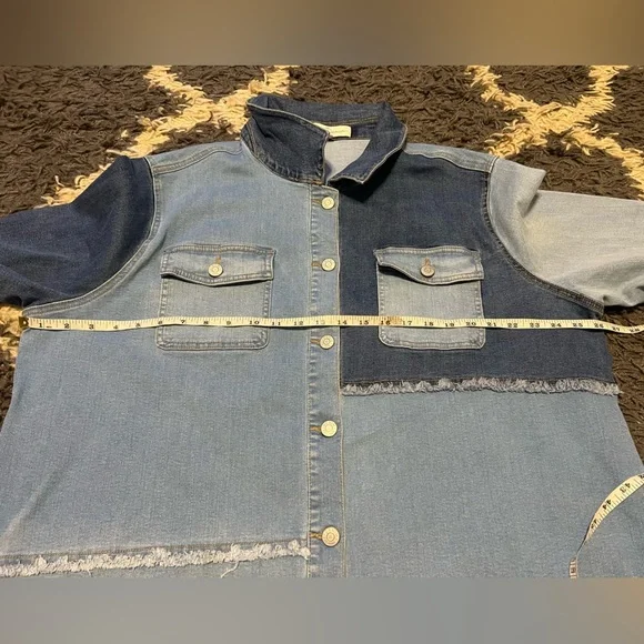 Women’s Patched Denim Button Down Shirt - Picture 7 of 10